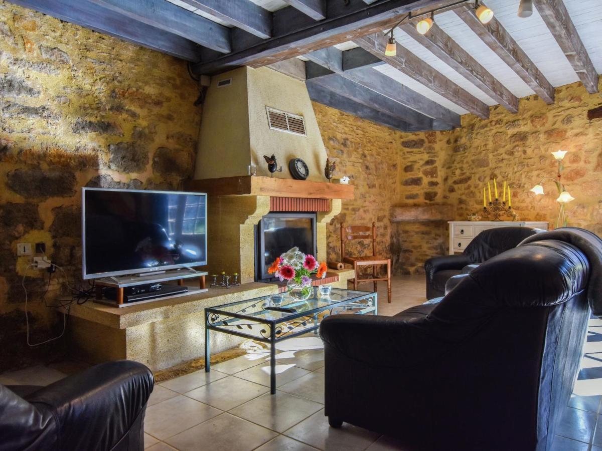 Cosy Holiday Home In Lantheuil With Garden 维尔弗兰彻杜波里 外观 照片