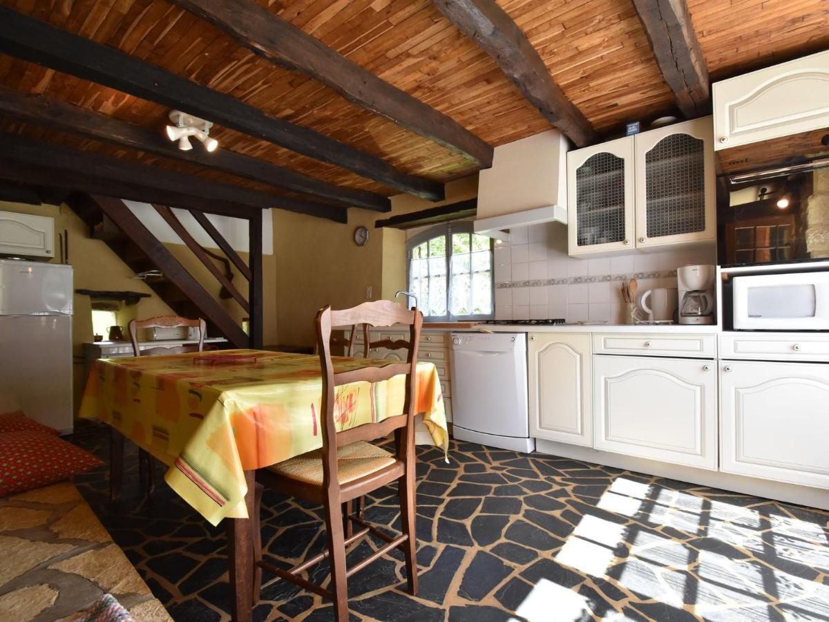 Cosy Holiday Home In Lantheuil With Garden 维尔弗兰彻杜波里 外观 照片