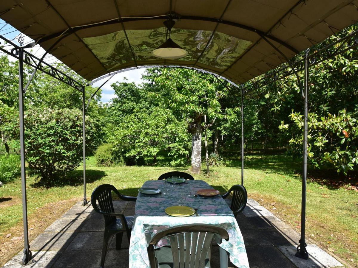 Cosy Holiday Home In Lantheuil With Garden 维尔弗兰彻杜波里 外观 照片