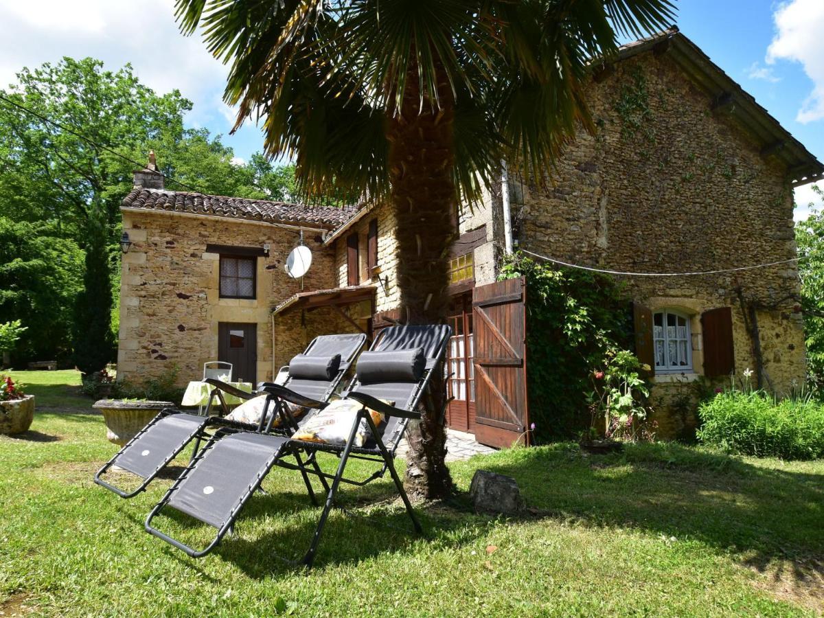 Cosy Holiday Home In Lantheuil With Garden 维尔弗兰彻杜波里 外观 照片