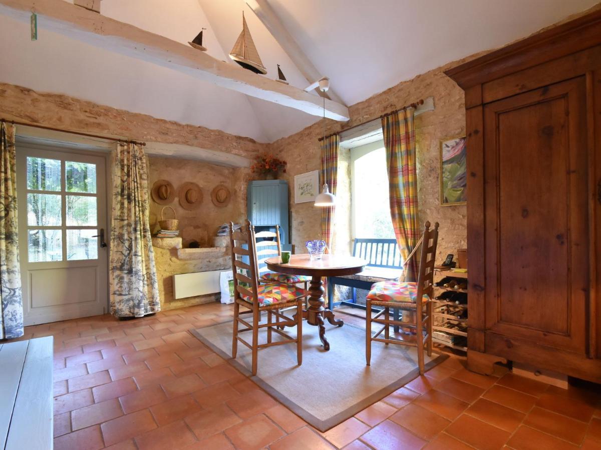 Cosy Holiday Home In Lantheuil With Garden 维尔弗兰彻杜波里 外观 照片
