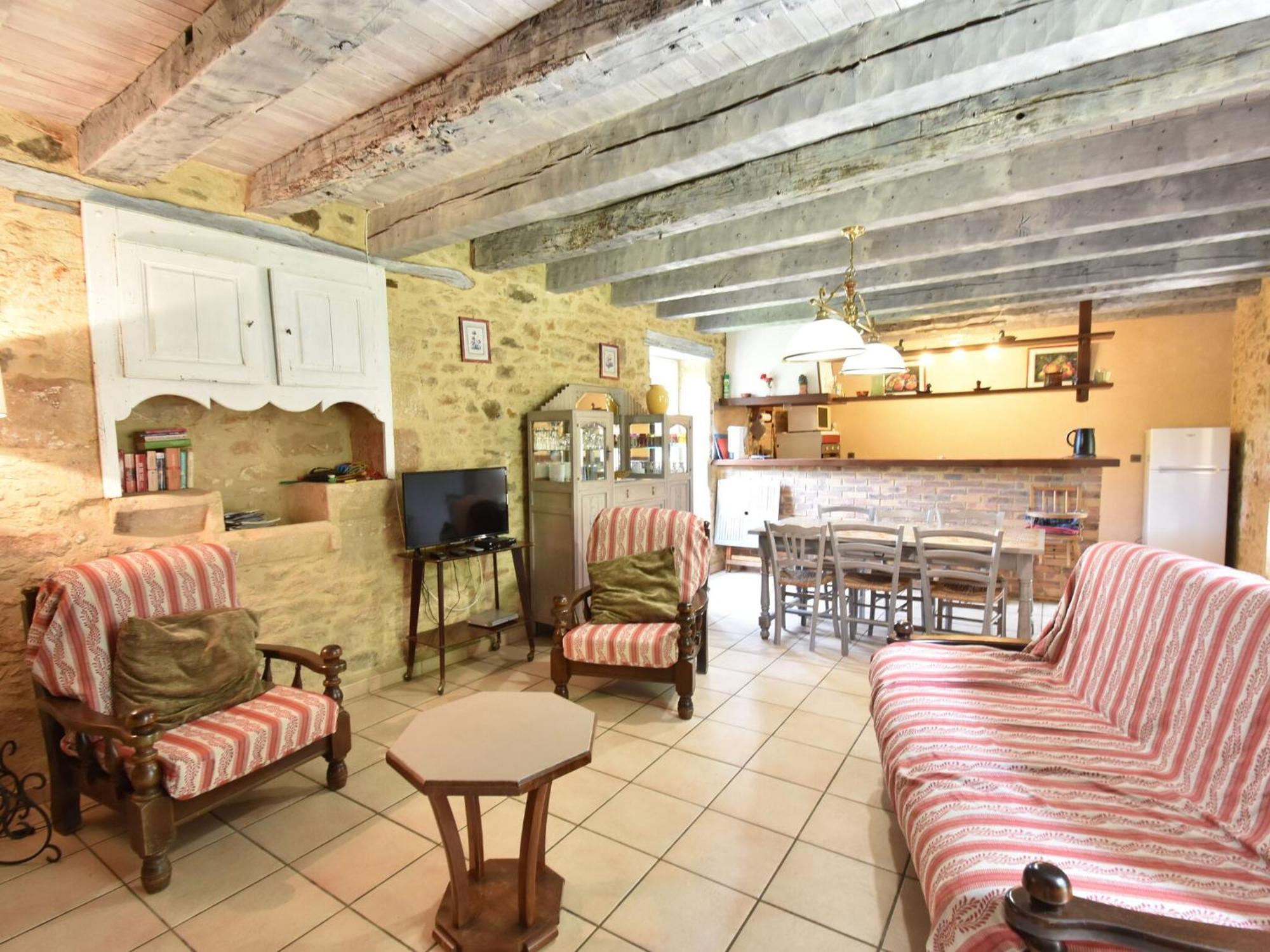 Cosy Holiday Home In Lantheuil With Garden 维尔弗兰彻杜波里 外观 照片