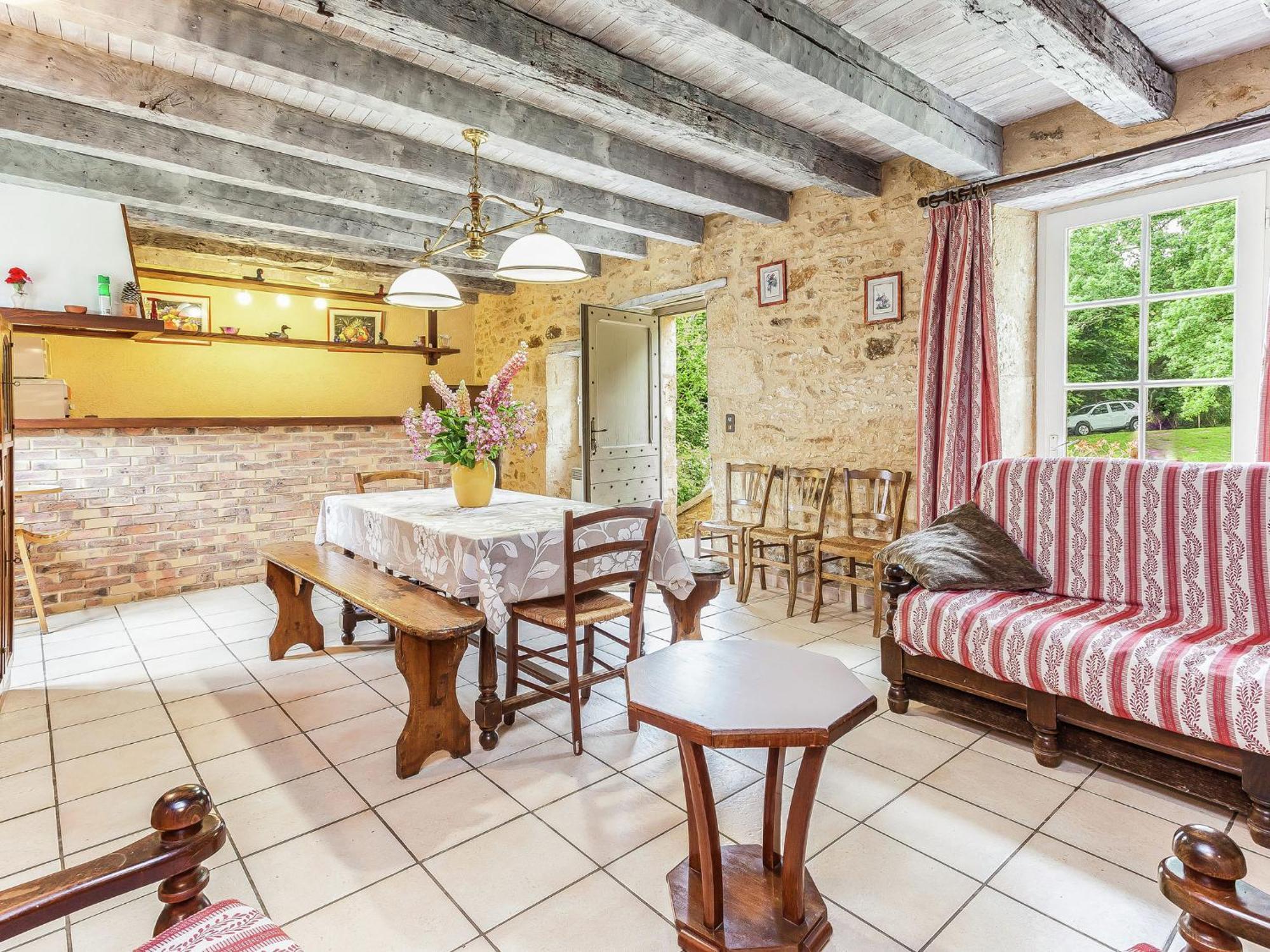 Cosy Holiday Home In Lantheuil With Garden 维尔弗兰彻杜波里 外观 照片