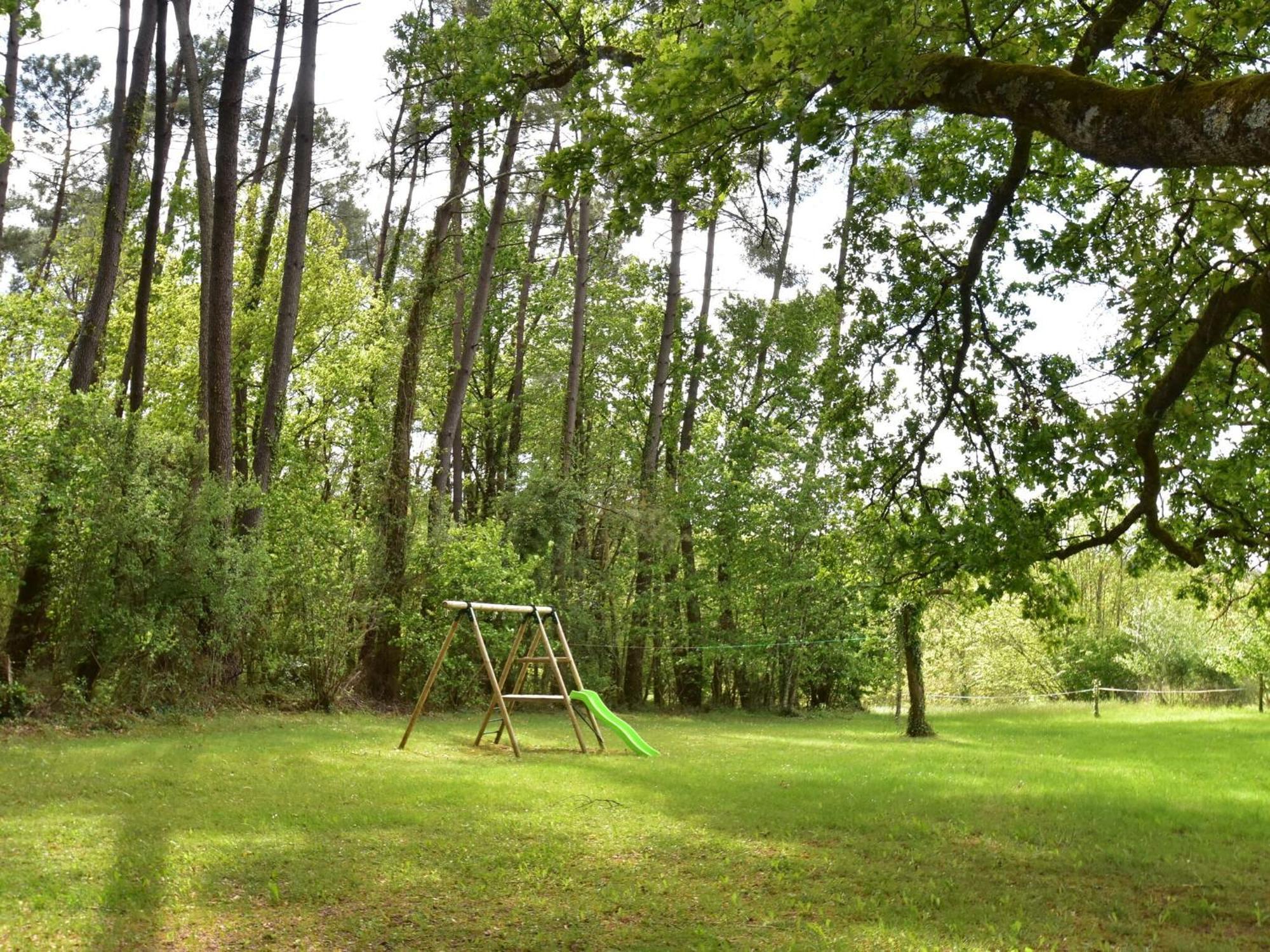 Cosy Holiday Home In Lantheuil With Garden 维尔弗兰彻杜波里 外观 照片