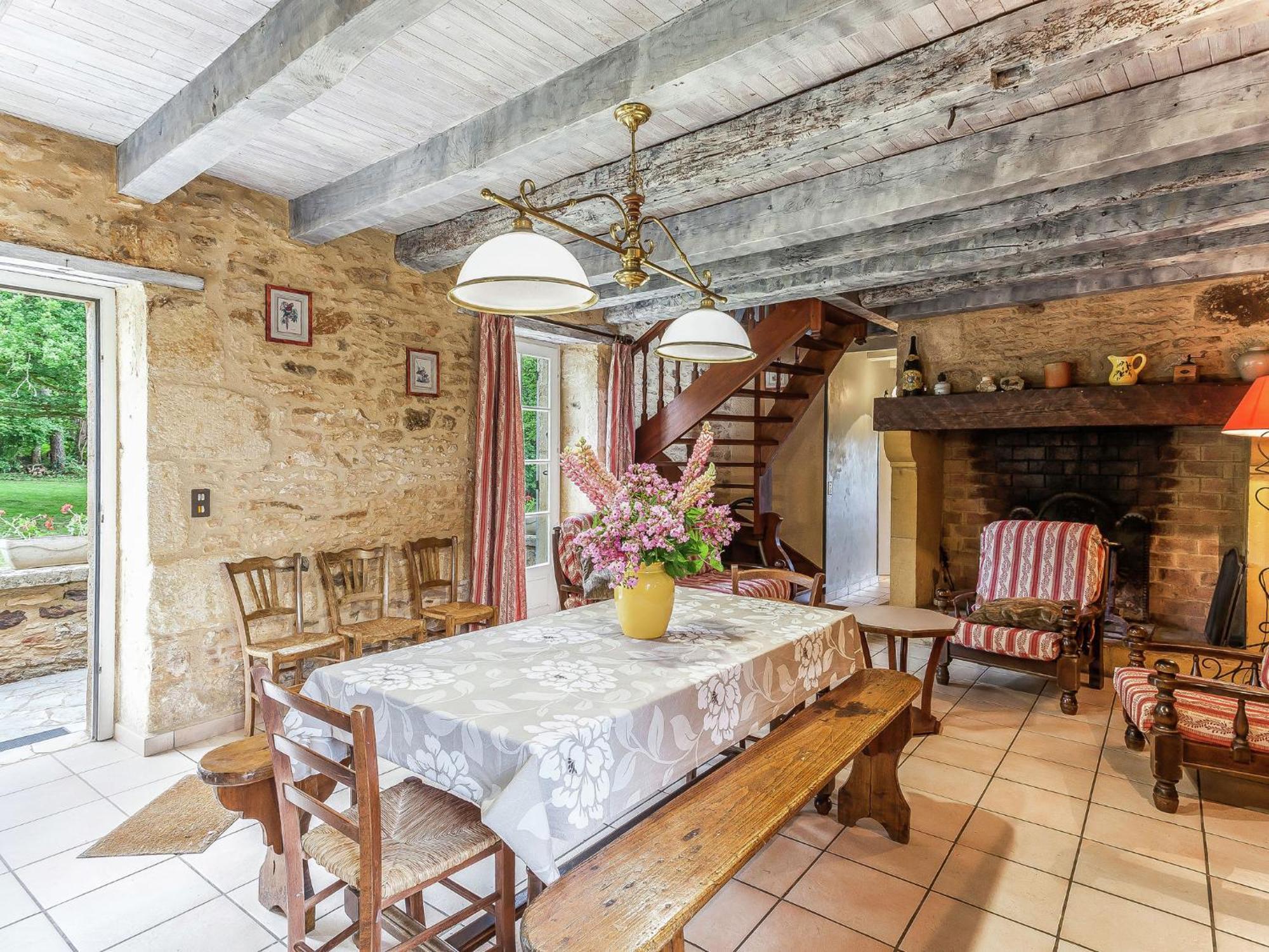 Cosy Holiday Home In Lantheuil With Garden 维尔弗兰彻杜波里 外观 照片