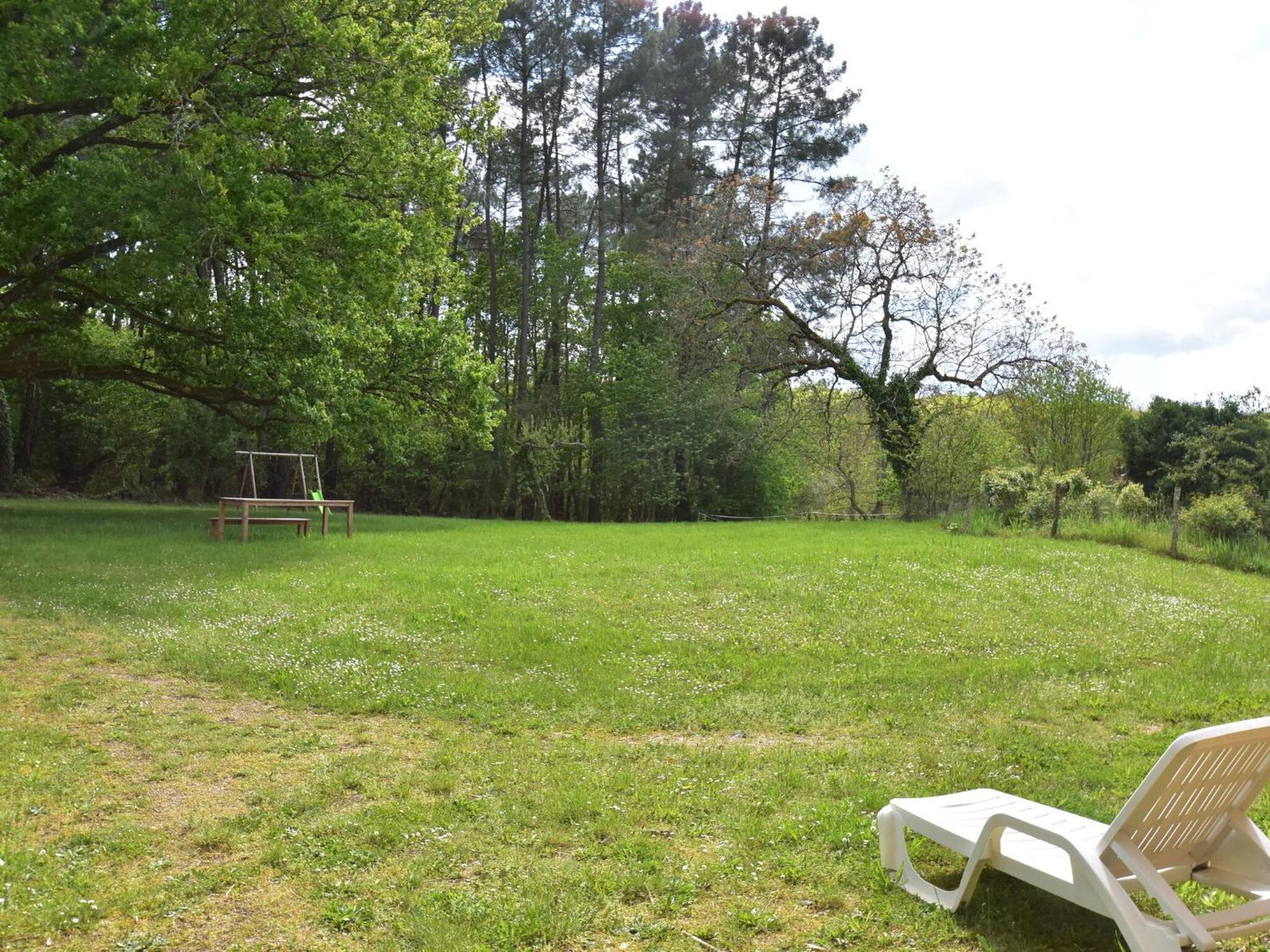 Cosy Holiday Home In Lantheuil With Garden 维尔弗兰彻杜波里 外观 照片