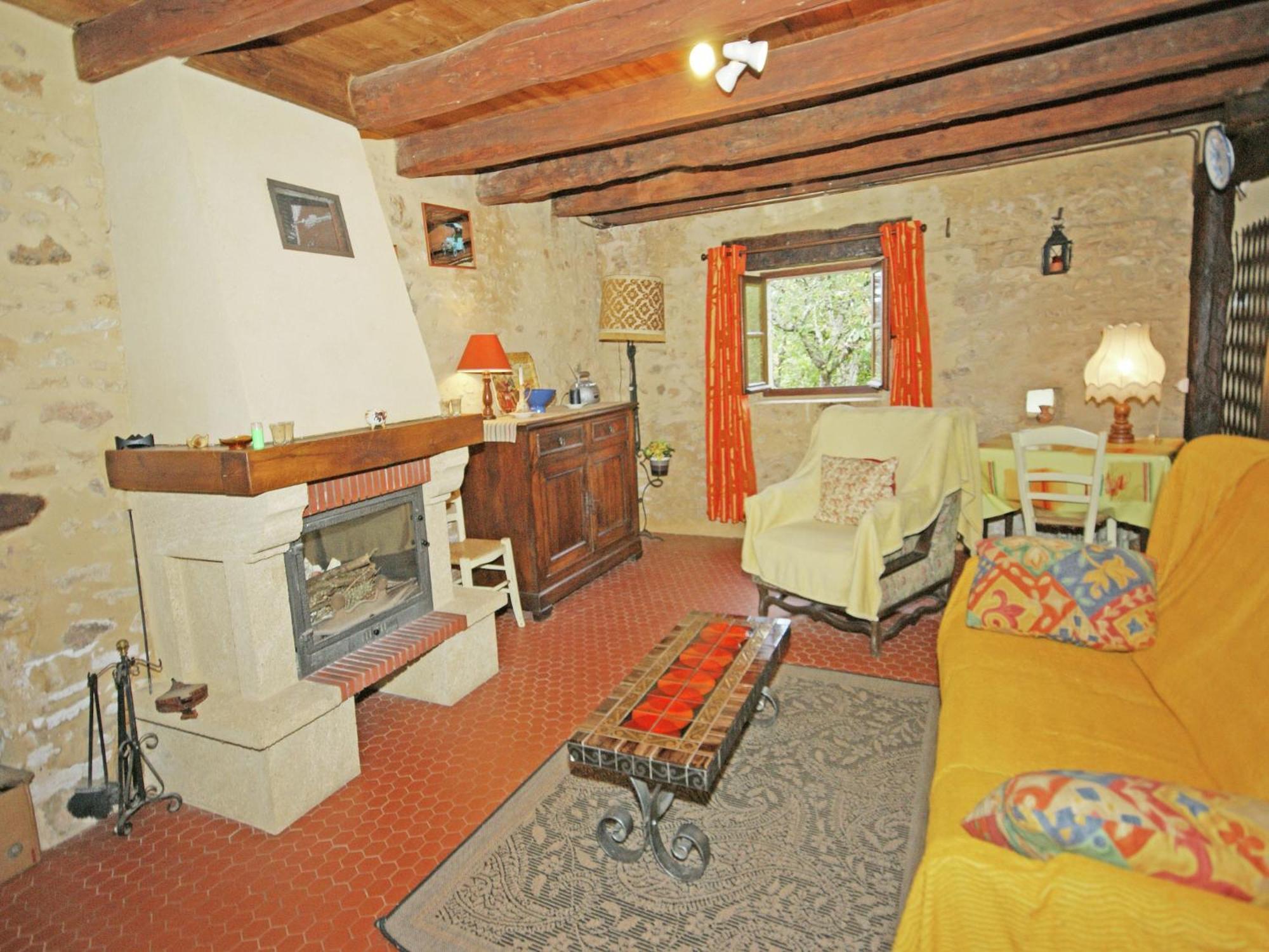 Cosy Holiday Home In Lantheuil With Garden 维尔弗兰彻杜波里 外观 照片
