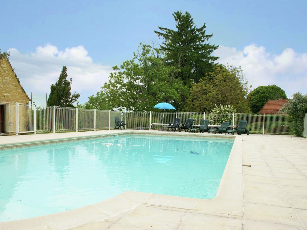Cosy Holiday Home In Lantheuil With Garden 维尔弗兰彻杜波里 外观 照片